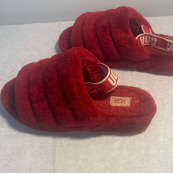 UGG Shoes - UGG Scarlet Plush Slides